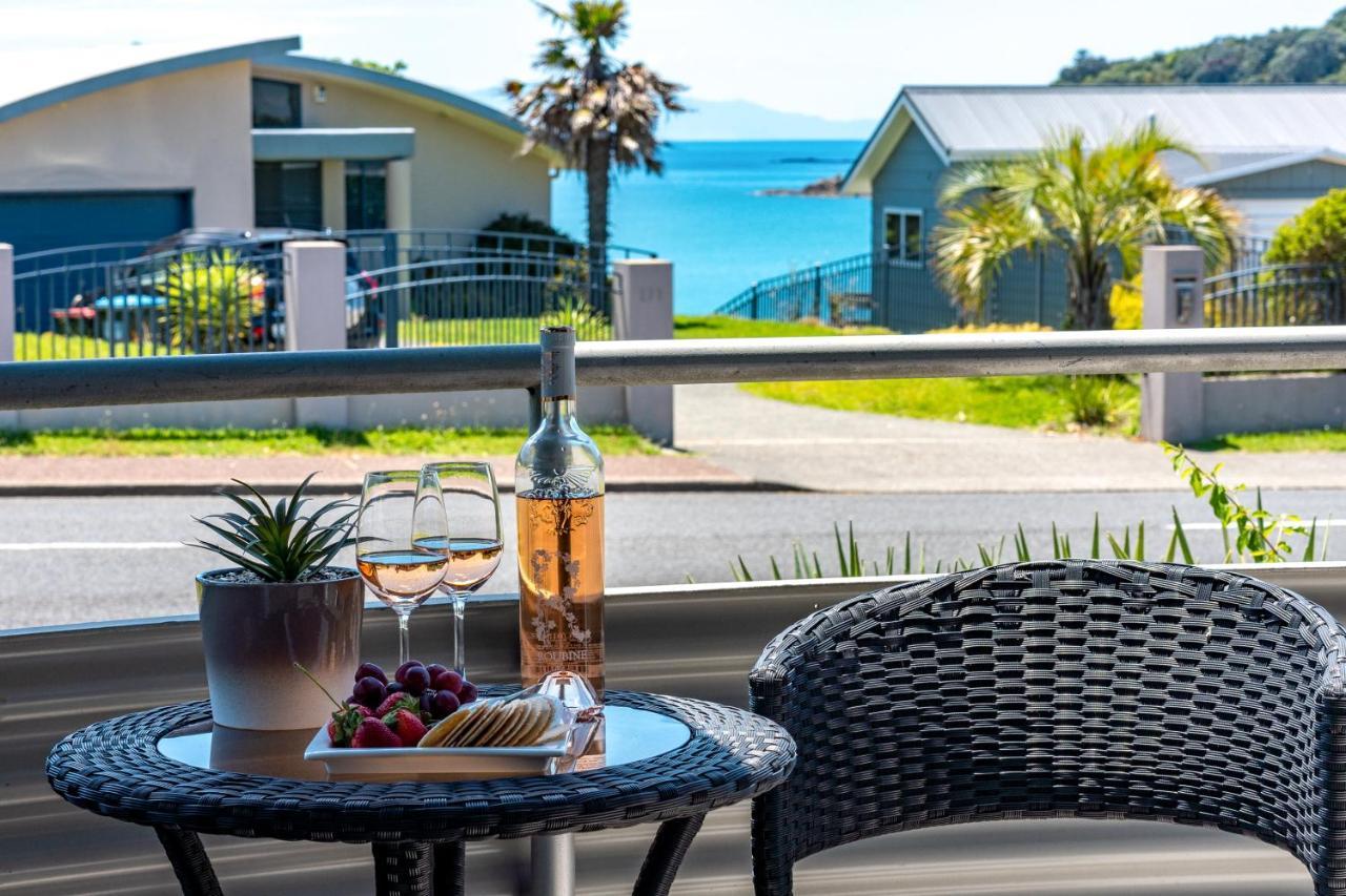 Oneroa Bay Villas Exterior photo